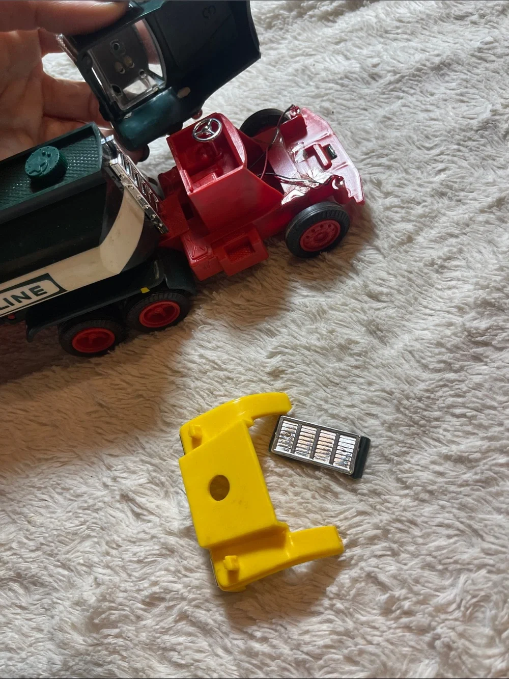 1984 hess  toy truck bank
